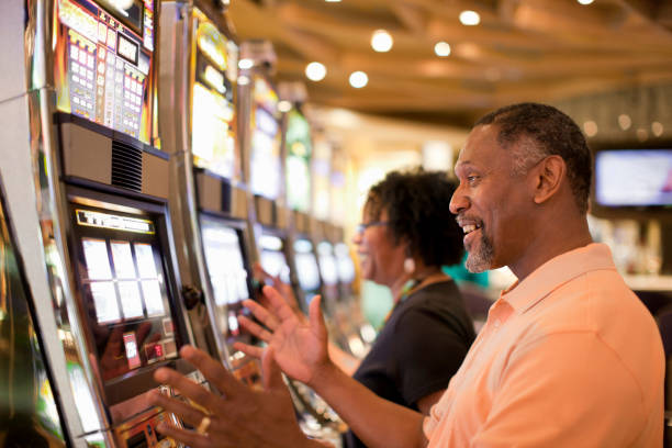 koin805 app showing live casino tables and payment methods